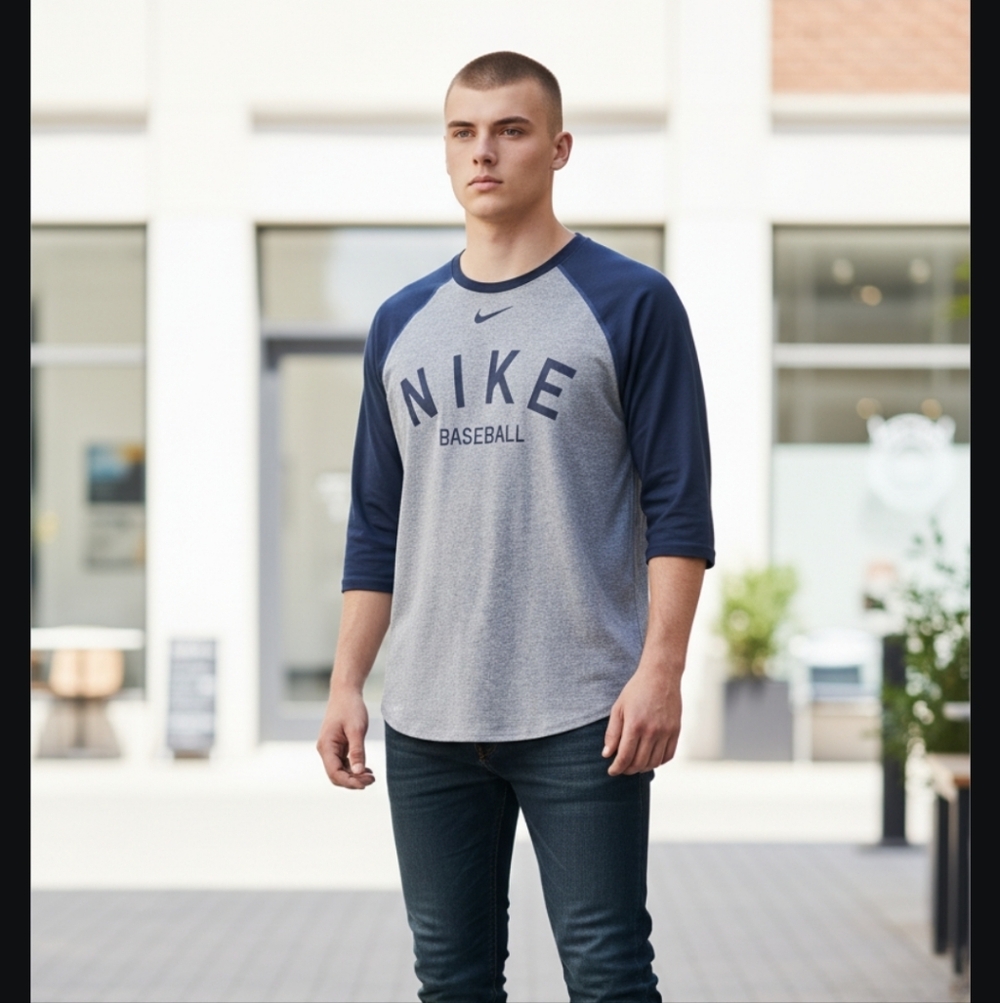 Nike Men’s Raglan Long Sleeve Tee - Navy Size-L